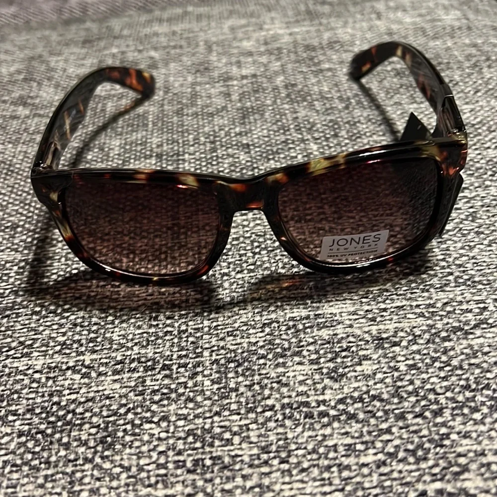 NWT JONES NEW YORK  MEN'S TORTOISESHELL SUNGLASSES - BROWN